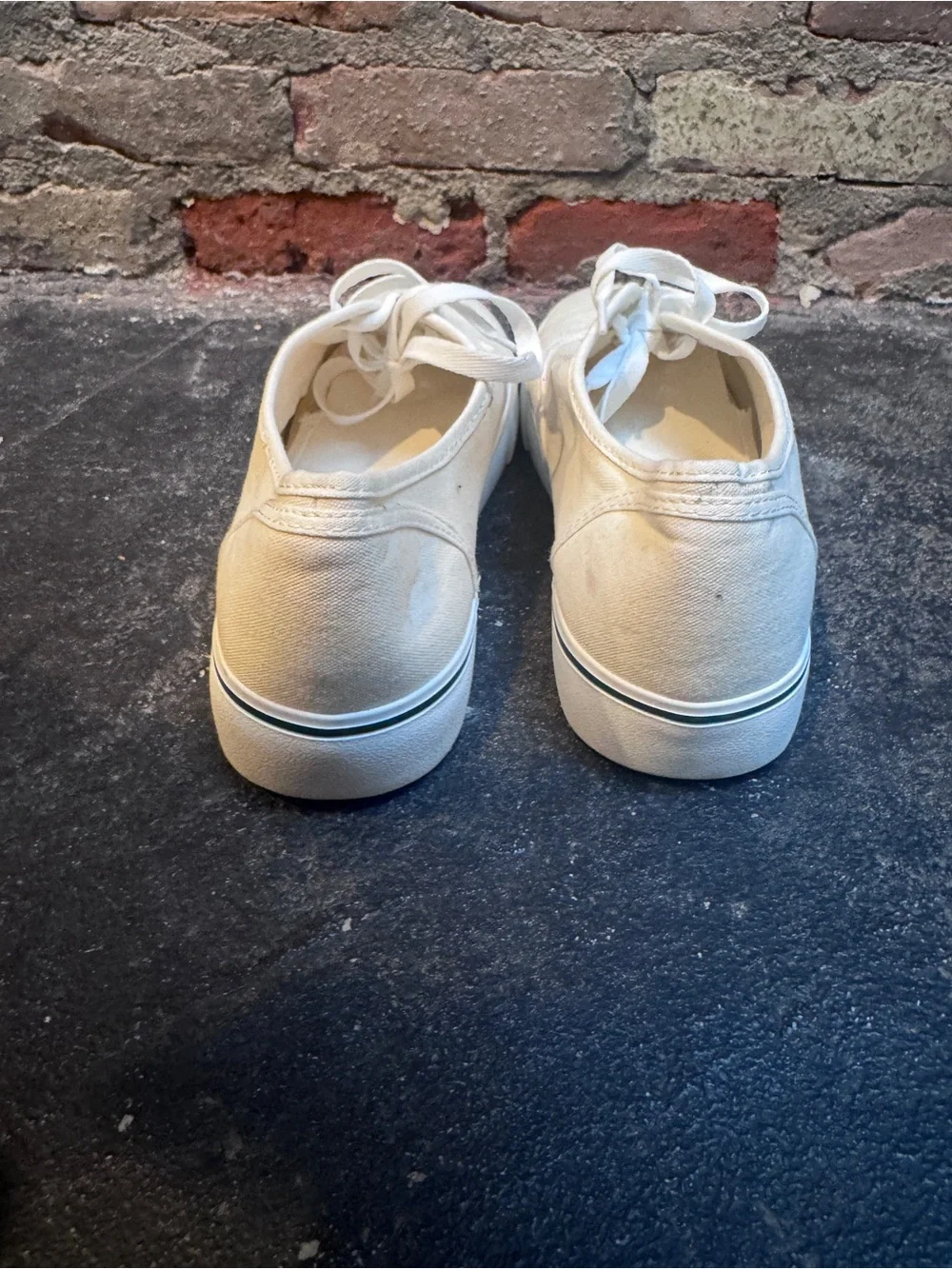 H&M Men's Classic Canvas Low-Top Sneakers in Off-White Size 44